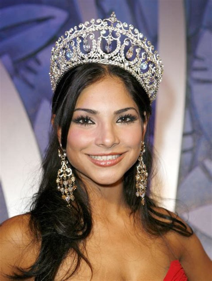 Alejandra Espinoza Alejandra Espinoza