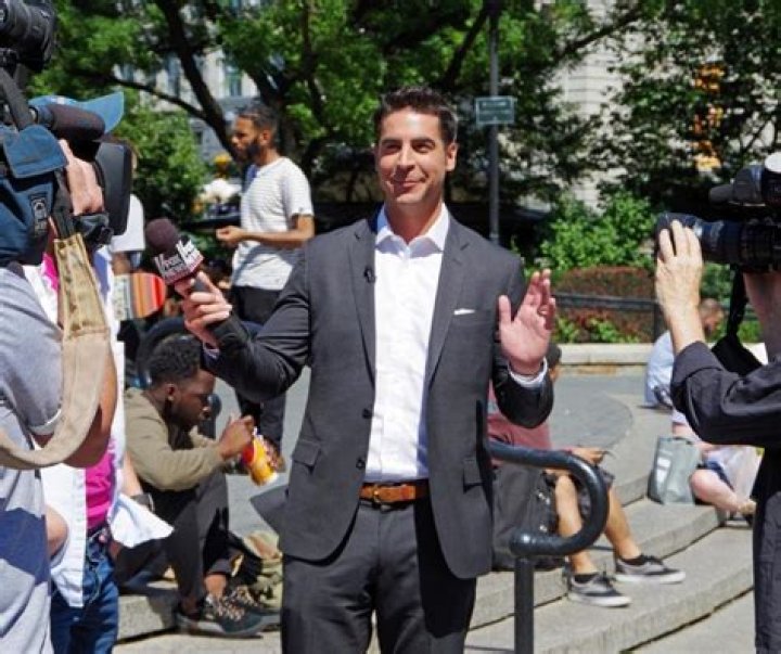 Image of Jesse Watters height is 5 feet 10 inches