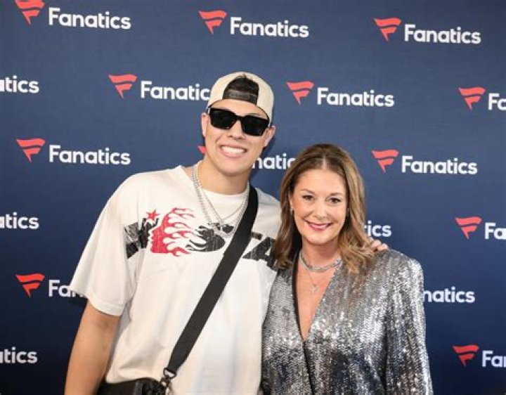 Jackson Mahomes Relationship status Jackson Mahomes Relationship status