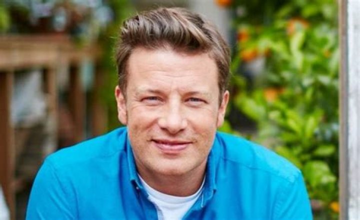Jamie Oliver Height, Weight, Body Measurements, Shoe Size