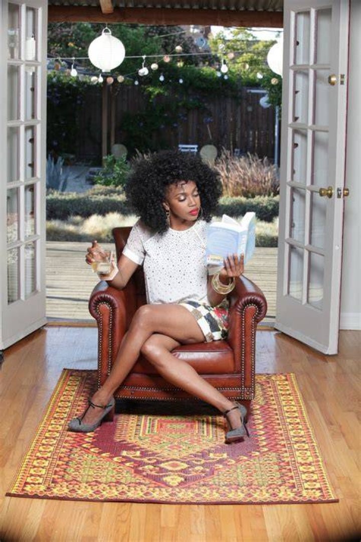 Jerrika Hinton giving a pose.