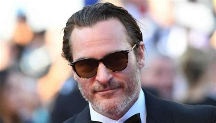 Joaquin Phoenix Height, Weight, Body Measurements, Shoe Size