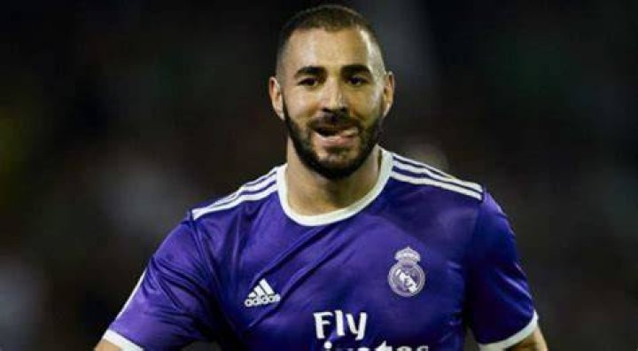 Karim Benzema Height, Weight, Body Measurements, Shoe Size