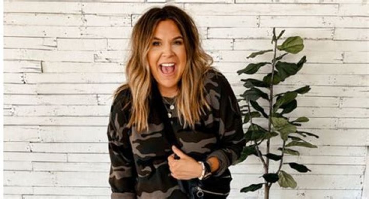 Laura Hettiger Boyfriend, Net Worth, Age, Nationality, Wiki, Bio, Height