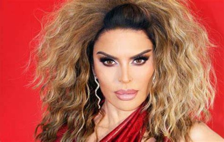 Lisa Rinna Height, Weight, Measurements, Bra Size, Shoe Size