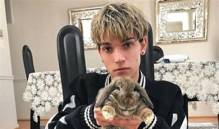 Lucas Dobre Height, Weight, Body Measurements, Shoe Size