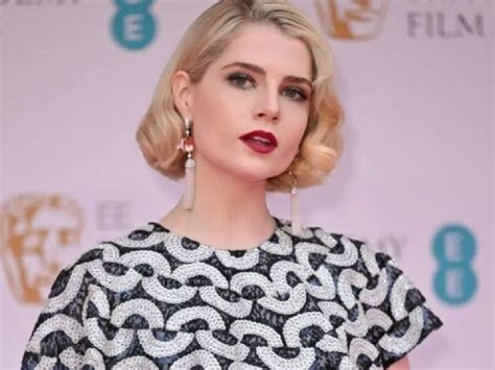 Lucy Boynton Height, Weight, Measurements, Bra Size, Shoe Size