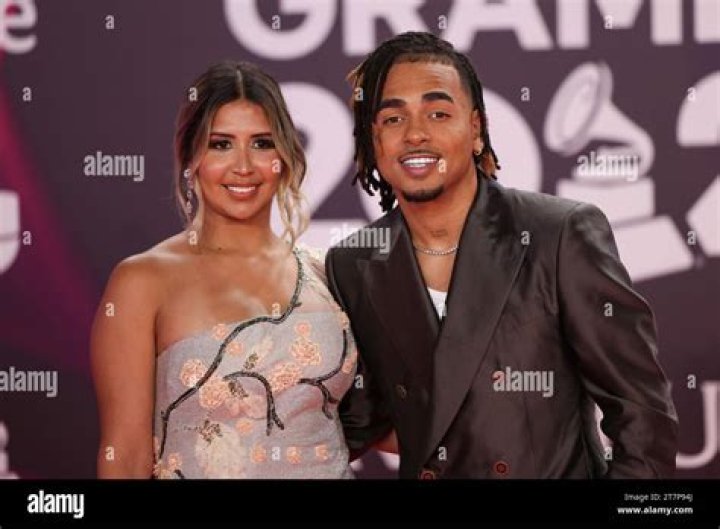 Ozuna and Taina Meléndez with their children Ozuna and Taina Meléndez with their children