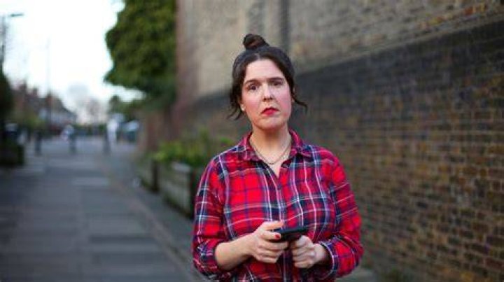 Rosie Jones - A Talented Comedian